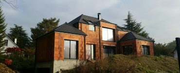 Maison contemporaine 4 pans en R Combles décroches 4 pans et toit terrasse Baie effet toute hauteur dans le 94 archidesign