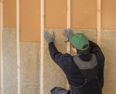 Constructeur maison en laine et fibre de bois