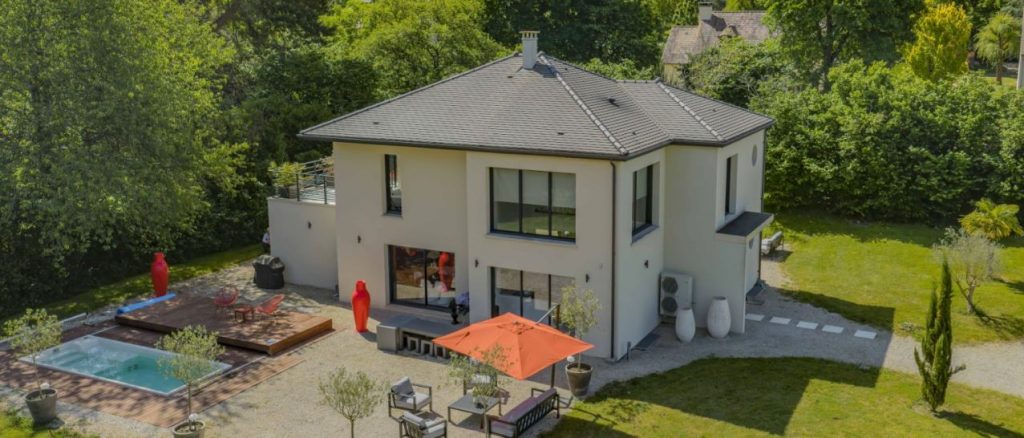 Vue rapprochée - Constructeur de maison sur mesure haut de gamme moderne design architecte sur Saint Remy l Honoré, Montfort l'Amaury, Méré, Bazoches sur Guyonne (3)