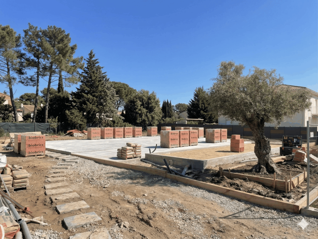 Terrassement et fondation sur vide sanitaire - Designer Constructeur d'une Maison d'Architecte Bois et Brique Toit Plat Terrasse Maison HL à Saint Nom la Breteche Feucherolles Crespieres